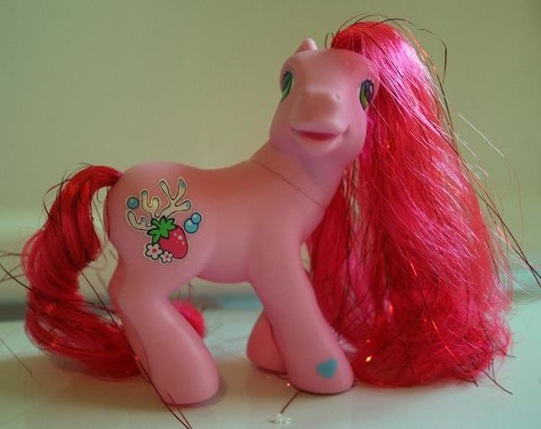 my little pony strawberry reef