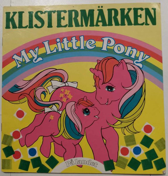File:59 Swedish G1 Sticker Book Klistermarken In the Countryside Pa landet Cover Photo Credit PipsaP.jpg