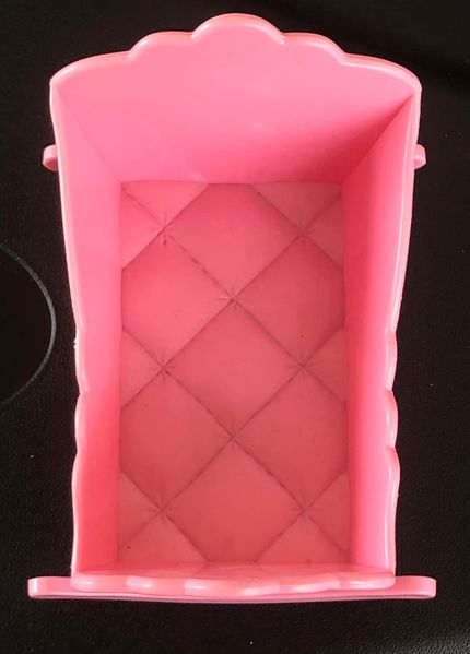 File:98 Nursery Families Pink Crib Inside Photo Credit BabyBlueRibbon.jpg